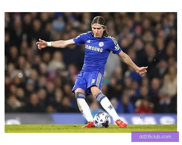 跟队独家切尔西六位数加浮动签下谢周三17岁左后卫潜力小将 跟队独家切尔西六位数加浮动签下谢周三17岁左后卫潜力小将